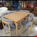    میز و صندلی ناهارخوری 4 نفره جنس چوب روسابعاد میز 80×120×80ابعاد صندلی 43×43×50یک میز مستطیل و دو عدد صندلی شیک و کمجا دارای رنگبندی 