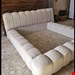 سرویس خواب دونفره مدل لونا ابعاد 200×160×110جنس ملامینه و تمام پارچه پارچه دیاموندزیرکار اسفنج شامل :تخت دونفره ،۲تا کفی تخت،پاتختی،میز آرایش،قاب آینه،صندلیدارای رنگبندی پارچه 