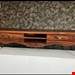   میز تلویزیون مدل پیچک جنس بدنه ملامینه و نما mdf ابعاد 150×35×45دو کشو و دارای دستگیره مناسب تلویزیون تا 60 اینچ دارای رنگبندی 